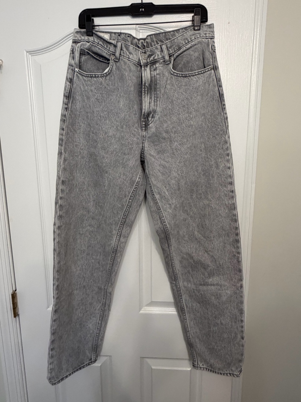 GAP Women’s TALL Barrel-Leg Jeans in Gray
